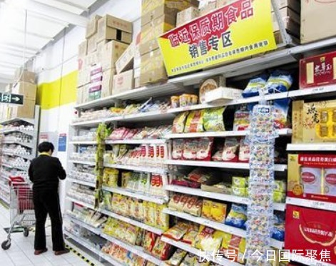 這屆年輕人有多"摳"?光靠著一個"摳"字,撐起了900億市場